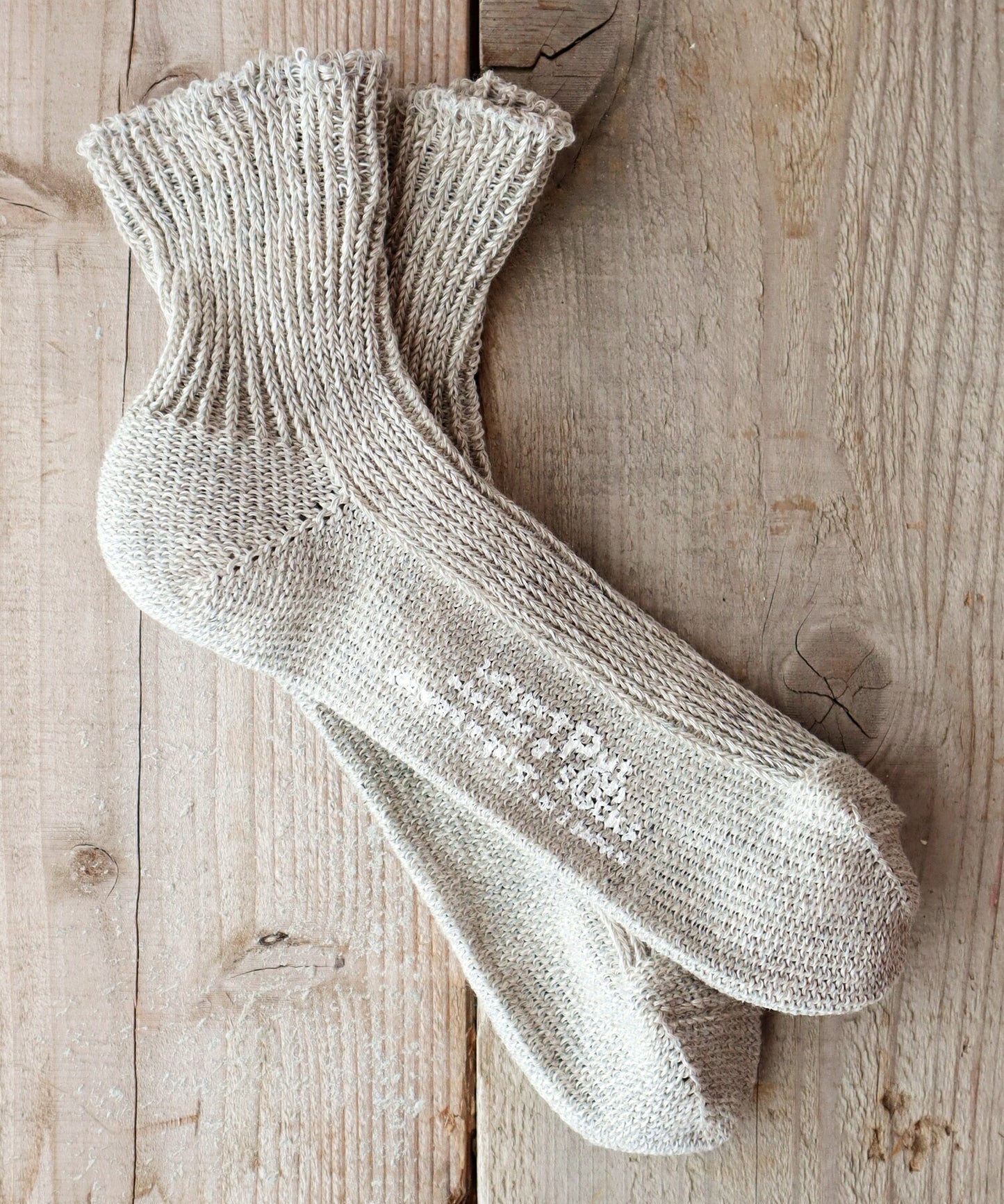 Put on socks(プットオンソックス)"Sea glass"シーグラス リネンソックス(12 COLOR)【2025年春夏新作☆数量限定生産!】【麻 リネン混紡率 94% 足底部分を裏編み 冷えとり】【日本製】