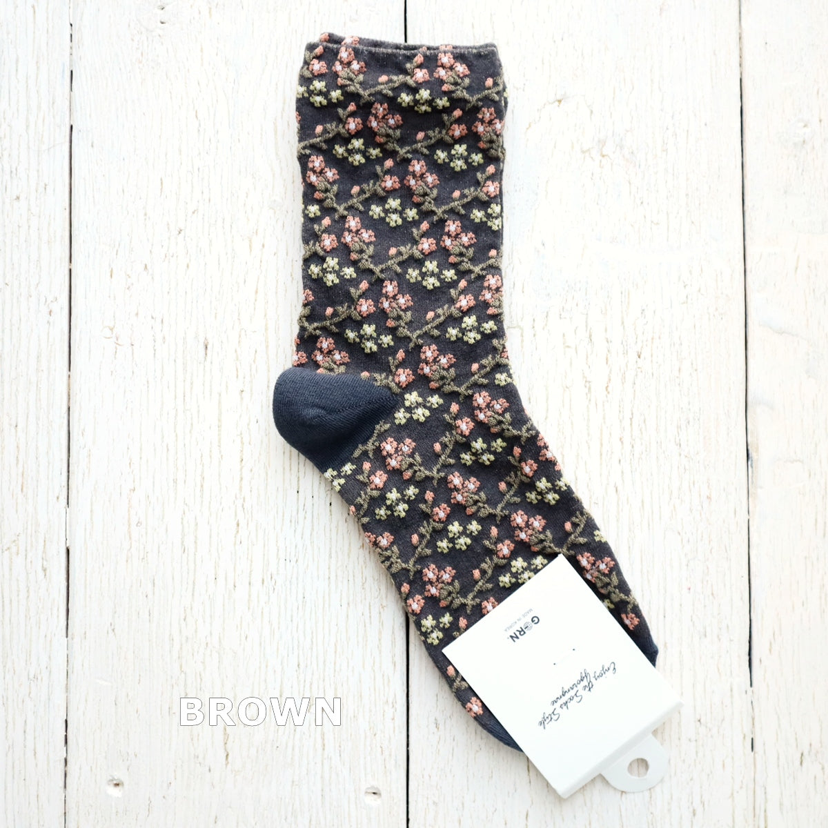 BOTANY FLOWER SOCKS ボタニーフラワーコットンソックス(2色) 【2025年春夏 数量限定 綿 ダークカラー 程良い厚み 凸凹 立体的 フロッキー ワッフル ジャガード編み 韓国】