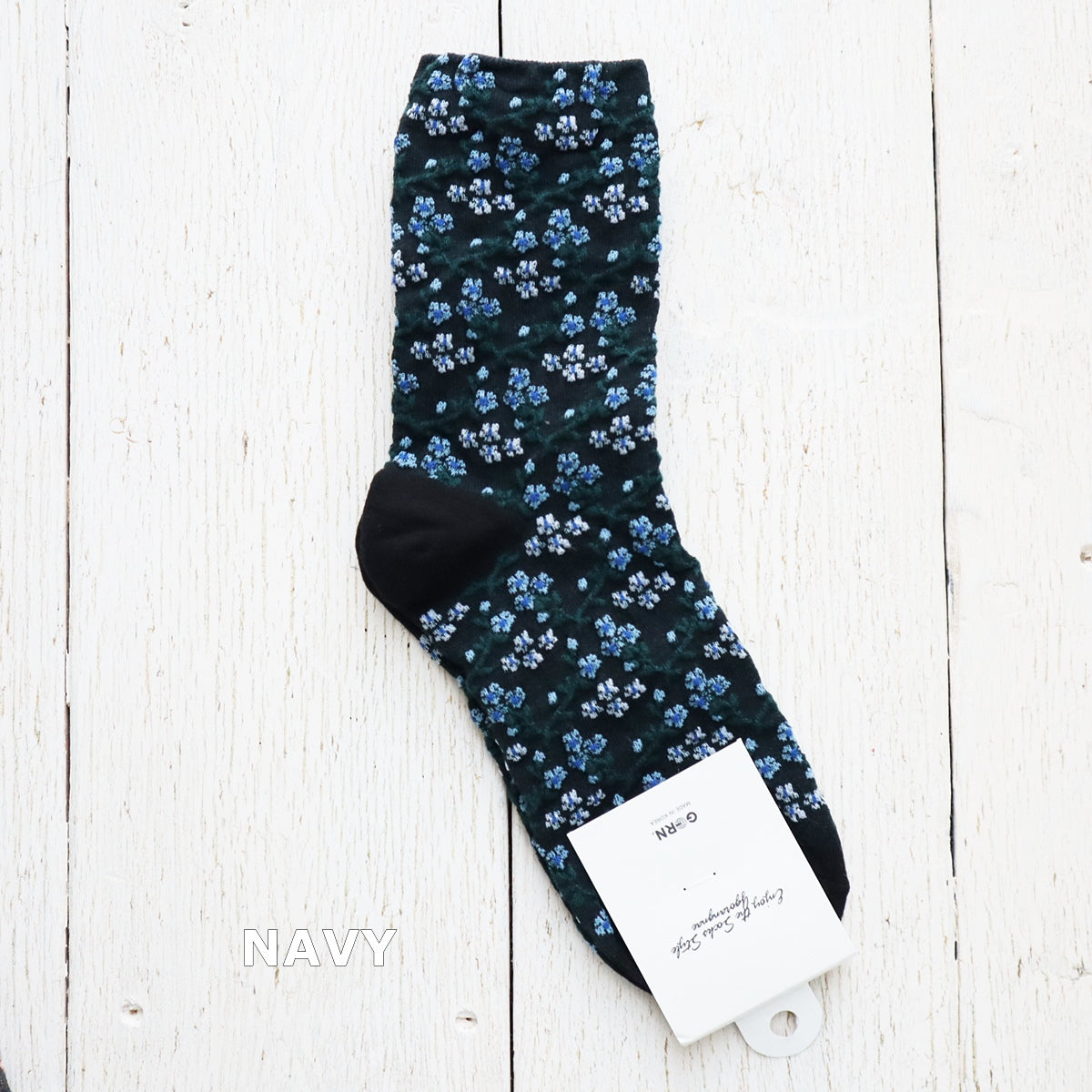 BOTANY FLOWER SOCKS ボタニーフラワーコットンソックス(2色) 【2025年春夏 数量限定 綿 ダークカラー 程良い厚み 凸凹 立体的 フロッキー ワッフル ジャガード編み 韓国】