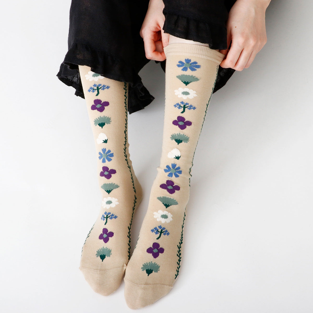 French Bull フレンチブル No.11-26125 カローラソックス(3色) 2026年春夏新作 宴 レディース 靴下 花冠をイメージした柄 ハイソックス 綿糸 日本製【追跡メール便送料無料】