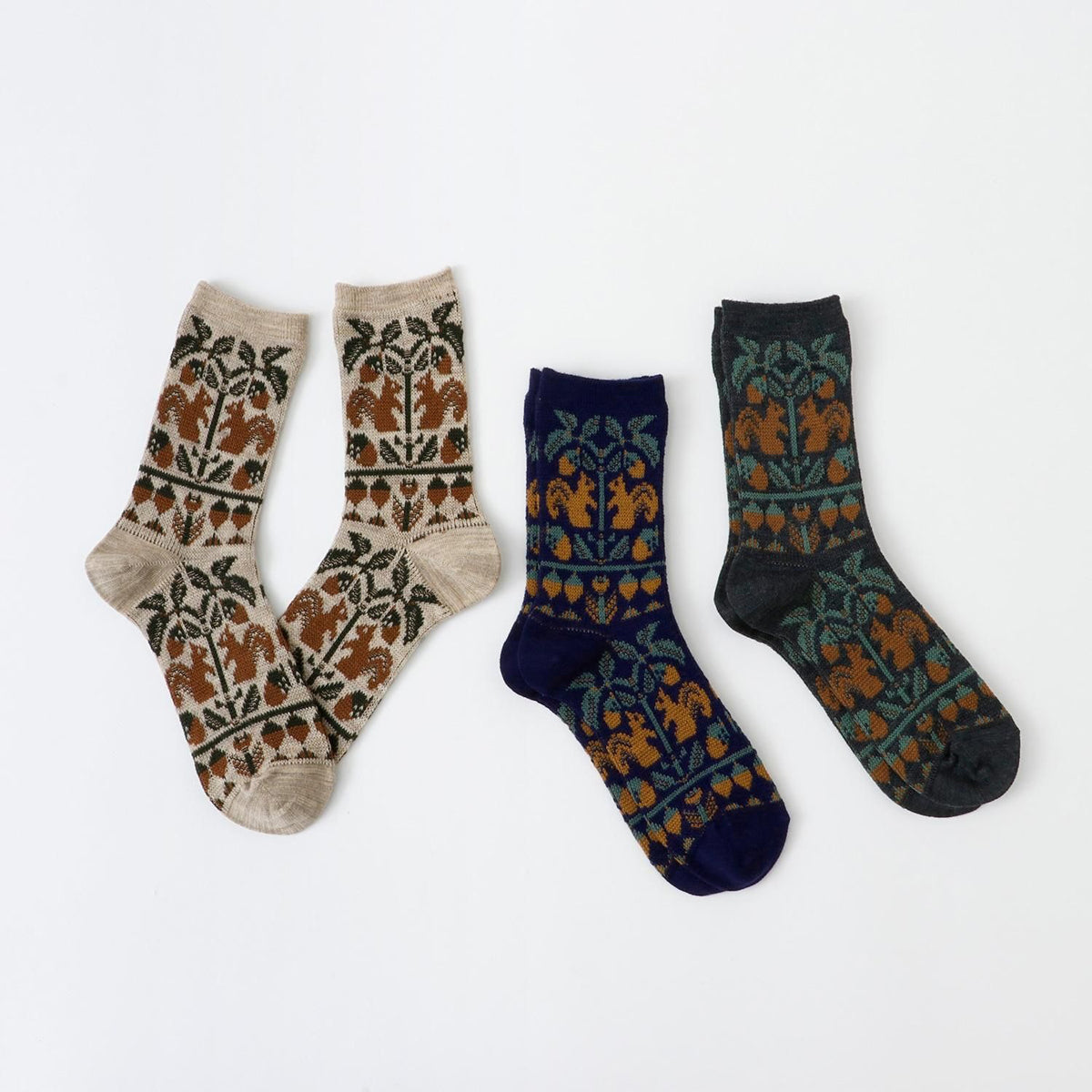 French Bull(フレンチブル)No.11-25259 フォレソックス(3色)【レディース 靴下 日本製 2025-26年秋冬 どんぐりの木とリスの柄 程良い厚み 防縮ウール コットン 贈り物】