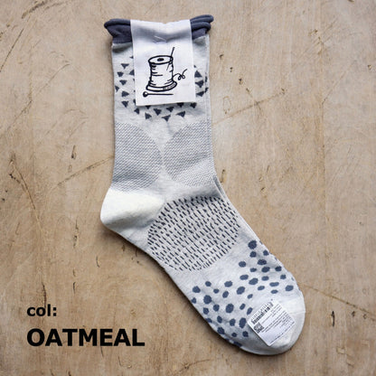 Put on socks(プットオンソックス)"pave"パヴェ コットンソックス(6 COLOR) オールシーズン快適 天然素材 ドット柄 幾何学模様 石畳のモチーフ 手書き風 綿 すっきり 締め付けにくい 日本製 MADE IN JAPAN