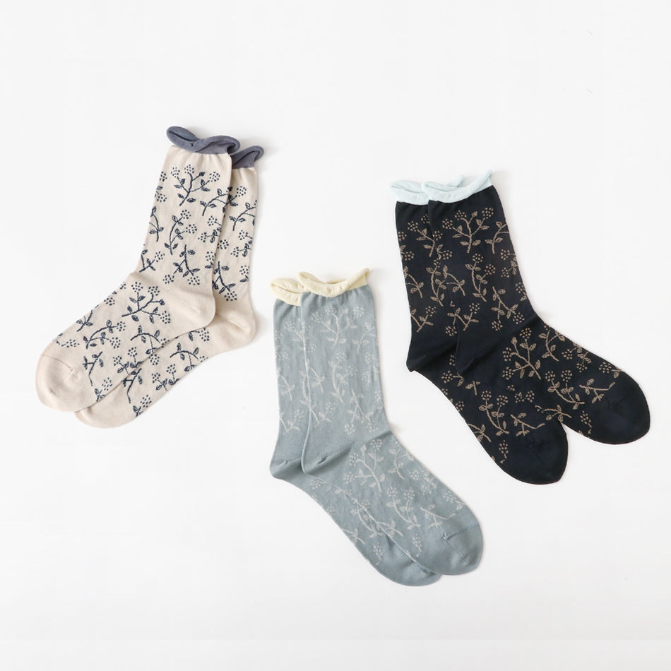 French Bull フレンチブル No.11-26126 ピエニソックス(3色) 2026年春夏新作 宴 レディース 靴下 小花柄 シルケットの綿糸 日本製【追跡メール便送料無料】