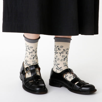 French Bull フレンチブル No.11-26126 ピエニソックス(3色) 2026年春夏新作 宴 レディース 靴下 小花柄 シルケットの綿糸 日本製【追跡メール便送料無料】
