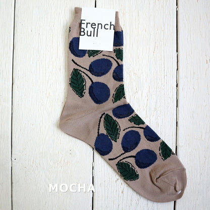 French Bull(フレンチブル)No.11-25107 プラムソックス(3色)【2025年春夏 手書きタッチがポイントの果実柄  シルケット綿糸 毛羽立ちにくい 落ち着いた配色 日本製】