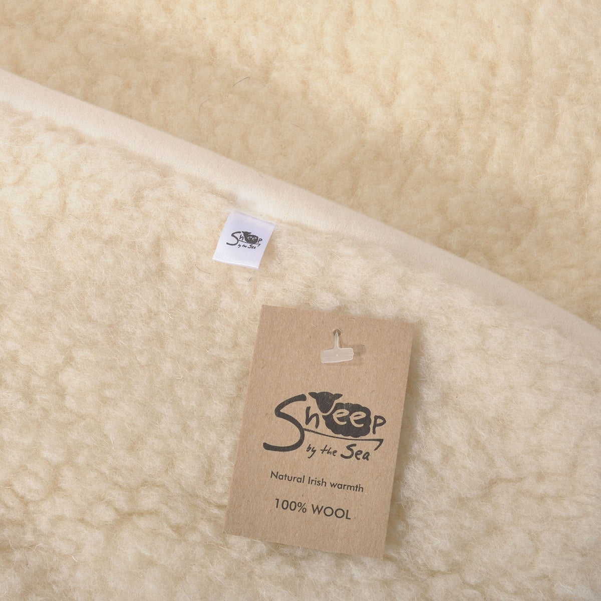 SHEEP BY THE SEA(シープバイザシー) WOOL BOA BLANKET 72x97cm(3色)【少量入荷！ ウールパイル100％ ブランケット ひざ掛け 毛布 防寒 正規品 Made in Poland ポーランド製】【送料無料】