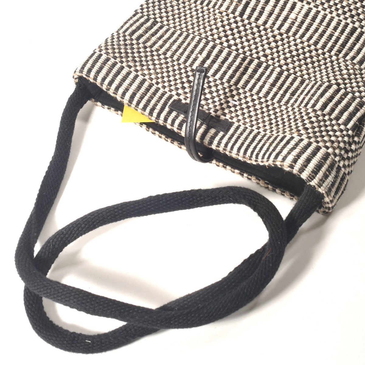 TARANGO(タランゴ) 【2022年春夏☆少量入荷！送料無料！】【FAIR TRADE/MADE IN BANGLADESH】ジュートショルダーかごバッグ(2柄)【フェアトレード/ショルダーバッグ/かごバッグ/夏バッグ/エコ/カジュアル/モノトーン】【手作り/HAND MADE】