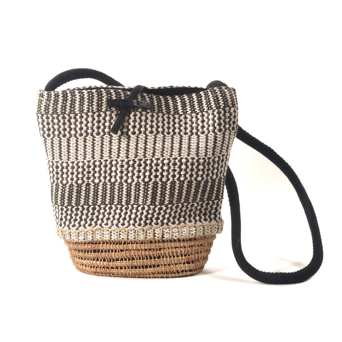 TARANGO(タランゴ) 【2022年春夏☆少量入荷！送料無料！】【FAIR TRADE/MADE IN BANGLADESH】ジュートショルダーかごバッグ(2柄)【フェアトレード/ショルダーバッグ/かごバッグ/夏バッグ/エコ/カジュアル/モノトーン】【手作り/HAND MADE】