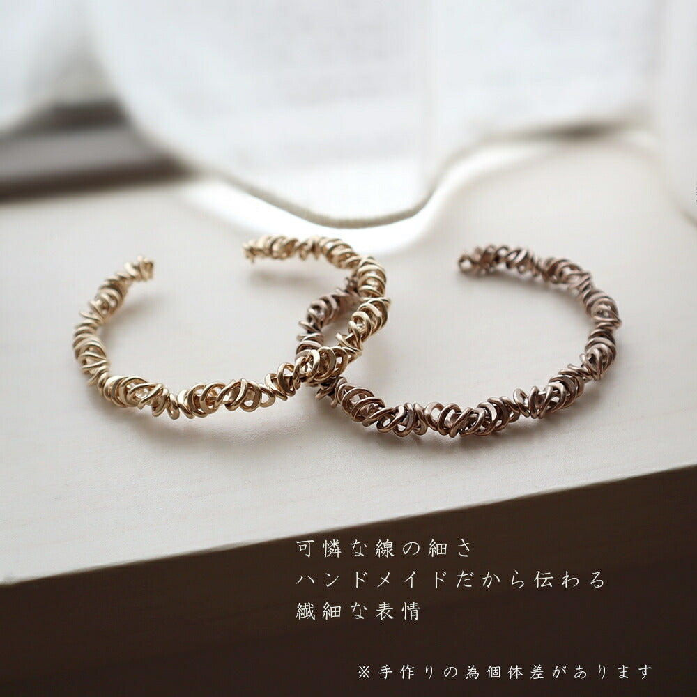 【2024-25年秋冬新作☆数量限定生産！】THE RING DESIGN FACTORY "Twisted" Bracelet ツイステッドデザイン ブレスレット(2 COLOR) 【くるくる巻きつけたデザイン 調整可能】