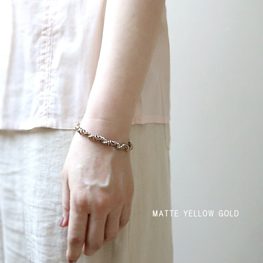 【2024-25年秋冬新作☆数量限定生産！】THE RING DESIGN FACTORY "Twisted" Bracelet ツイステッドデザイン ブレスレット(2 COLOR) 【くるくる巻きつけたデザイン 調整可能】