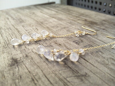 Rafia(ラフィア)White Moonstone(ホワイト ムーンストーン)ピアス(アクセサリー/ジュエリー)【天然石】【パワーストーン】【数量限定】【MADE IN USA】【送料無料】